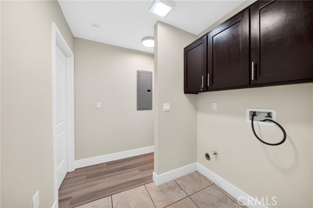 Detail Gallery Image 17 of 28 For 8711 Mckinley Place, Los Angeles,  CA 90002 - 5 Beds | 3 Baths