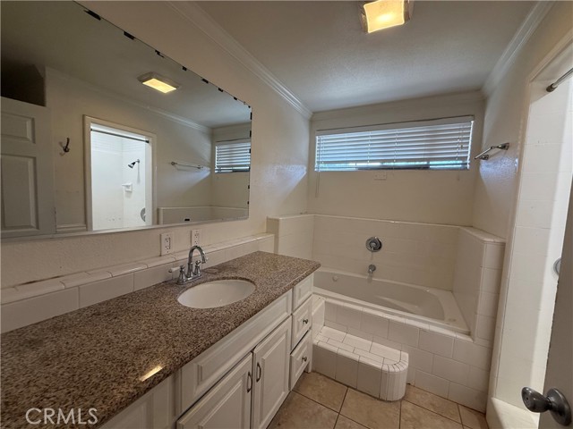 Detail Gallery Image 10 of 21 For 6900 Garden Grove, Reseda,  CA 91335 - 4 Beds | 2 Baths