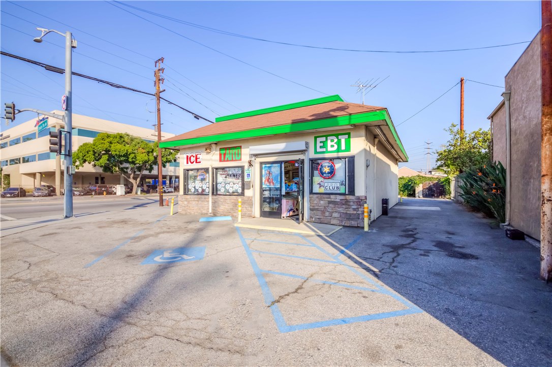 1620 W Wardlow Rd, Long Beach, CA 90810