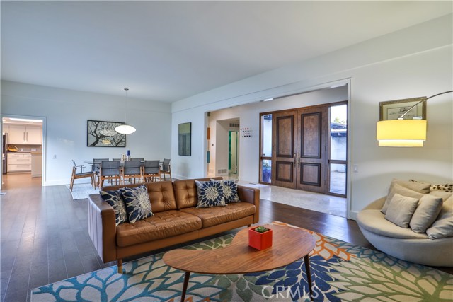 315 Teasdale Drive, Claremont CA: https://media.crmls.org/medias/23be78f5-0995-4fda-9c06-69ef04e7d9a8.jpg