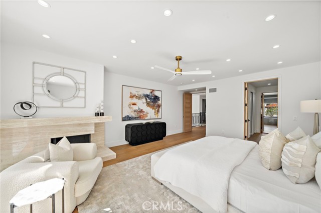48 Belcourt Drive, Newport Beach CA: https://media.crmls.org/medias/23bfb4f6-a231-4668-807d-32cd4550c86b.jpg