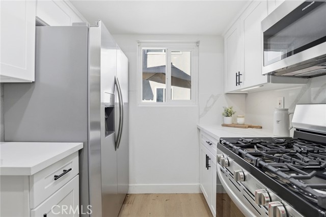 Detail Gallery Image 7 of 33 For 11119 Camarillo #104,  North Hollywood,  CA 91602 - 2 Beds | 2/1 Baths