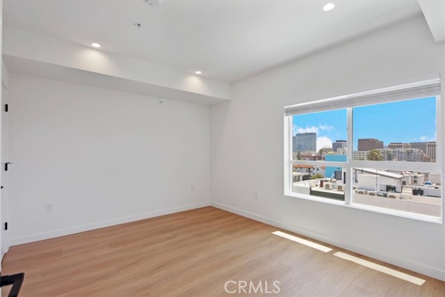 Detail Gallery Image 10 of 17 For 321 S Oxford Ave #606,  Los Angeles,  CA 90020 - 2 Beds | 2 Baths
