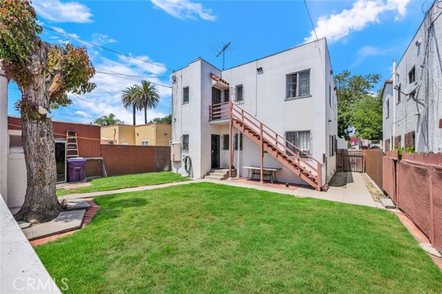 2184 Cedar Avenue, Long Beach CA: https://media.crmls.org/medias/23c02253-b8cf-4139-96f0-d1dbf246fcf0.jpg