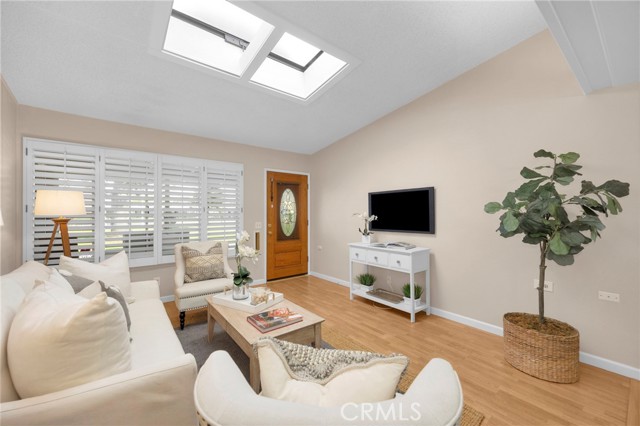 Detail Gallery Image 10 of 32 For 1491 Golden Rain Rd 91j,  Seal Beach,  CA 90740 - 2 Beds | 2 Baths