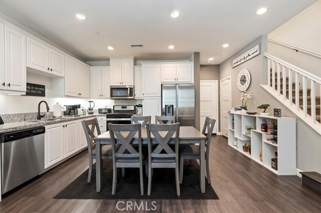 Detail Gallery Image 11 of 39 For 3562 E Moonlight St, Ontario,  CA 91761 - 2 Beds | 2/1 Baths