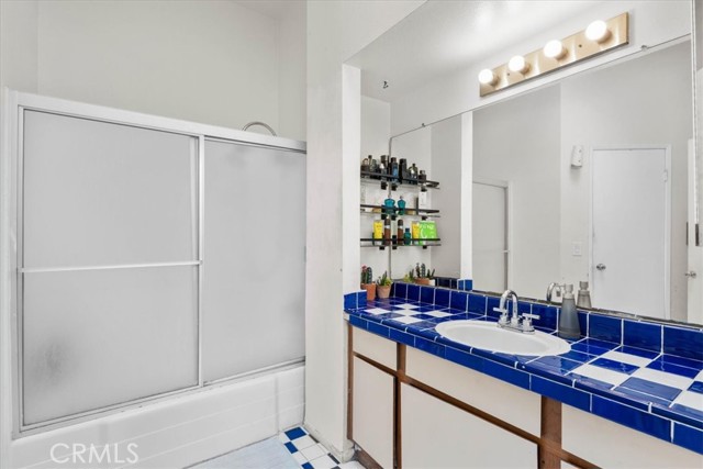 Detail Gallery Image 23 of 33 For 6036 Hazelhurst #C,  North Hollywood,  CA 91606 - 1 Beds | 2 Baths