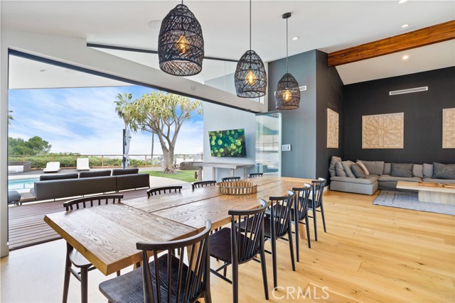 Detail Gallery Image 9 of 65 For 11308 Dona Teresa Dr, Studio City,  CA 91604 - 5 Beds | 4 Baths