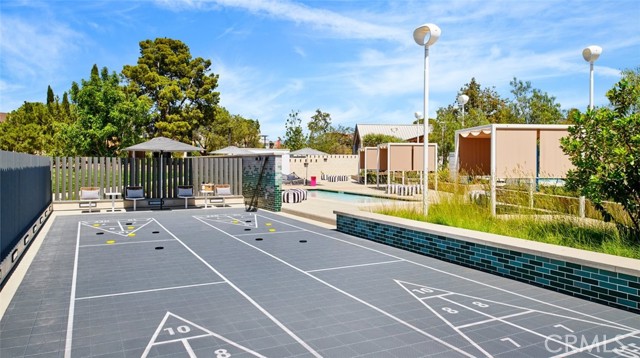 Detail Gallery Image 8 of 12 For 648 Sonia, Irvine,  CA 92618 - 4 Beds | 3/1 Baths