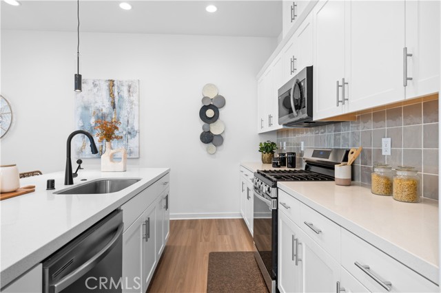 Detail Gallery Image 12 of 47 For 4440 S Forsyth Paseo, Ontario,  CA 91762 - 3 Beds | 2/1 Baths