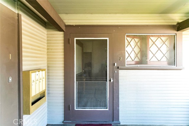 325 S Los Robles Avenue, Pasadena CA: https://media.crmls.org/medias/23c45634-90db-46fc-868e-ef435da6ad73.jpg