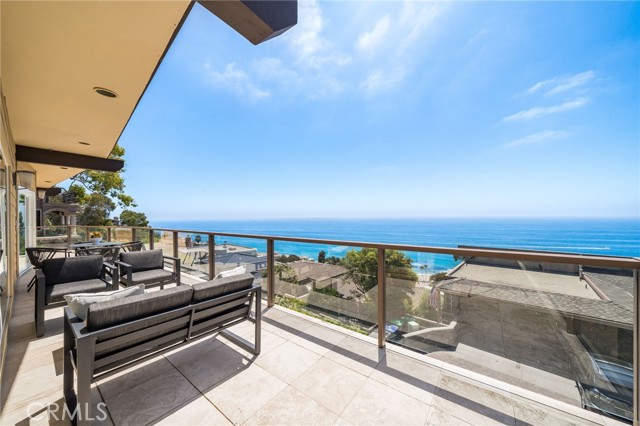 Detail Gallery Image 12 of 25 For 31272 Ceanothus Dr, Laguna Beach,  CA 92651 - 3 Beds | 3 Baths