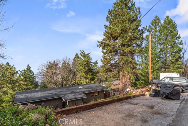 1944 Willow, Running Springs CA: https://media.crmls.org/medias/23c4a5d3-715a-4cf7-89f4-ff7cff5d24a4.jpg