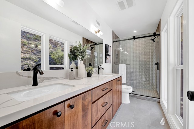 9409 Charrick Drive photo 4