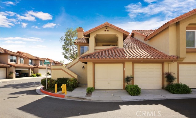 Detail Gallery Image 1 of 46 For 27 Vista Colinas, Rancho Santa Margarita,  CA 92688 - 2 Beds | 2 Baths