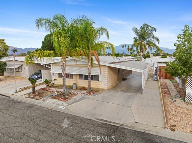 471 Santa Clara Circle, Hemet CA: https://media.crmls.org/medias/23c4e4b5-cfa7-4c07-8d0c-fadad8918dc6.jpg