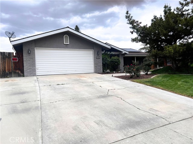 Detail Gallery Image 2 of 19 For 6808 Columbia Ln, Bakersfield,  CA 93309 - 3 Beds | 2 Baths