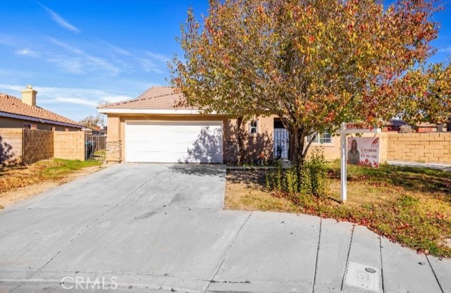 Detail Gallery Image 2 of 9 For 555 Koufax Dr, Lancaster,  CA 93535 - 3 Beds | 2 Baths