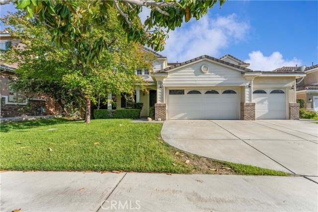 Detail Gallery Image 2 of 42 For 15601 N Peak Ln, Fontana,  CA 92336 - 4 Beds | 3 Baths