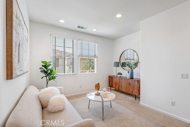 Detail Gallery Image 18 of 36 For 3071 E via Rosso, Ontario,  CA 91764 - 3 Beds | 2/1 Baths