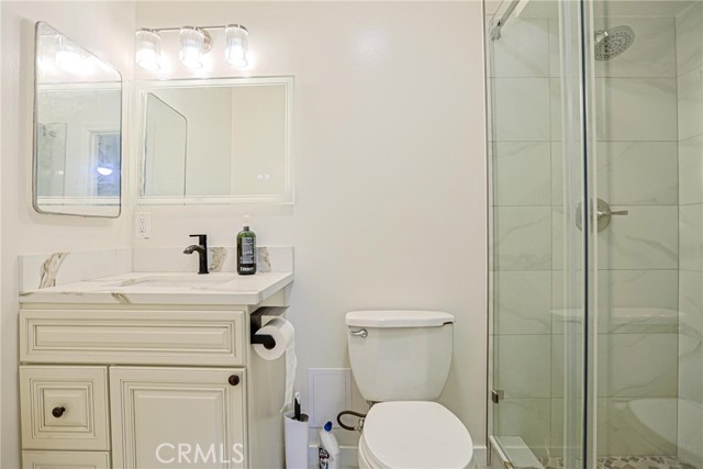 Detail Gallery Image 25 of 41 For 4109 W 5th #F2,  Santa Ana,  CA 92703 - 2 Beds | 2 Baths