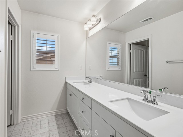 Detail Gallery Image 25 of 44 For 11254 Fisherman, Victorville,  CA 92392 - 5 Beds | 3 Baths