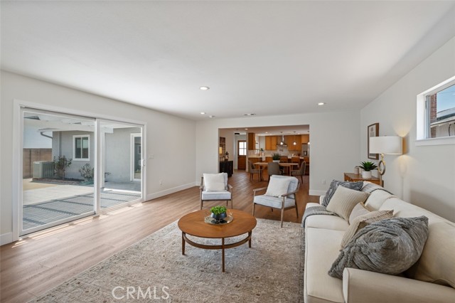 16806 Olive Street, Fountain Valley CA: https://media.crmls.org/medias/23c87775-1078-4488-b07b-142fb8bd8c12.jpg