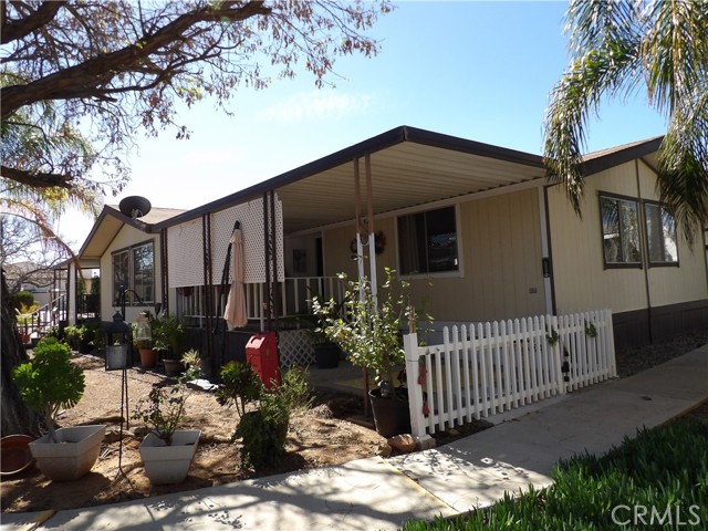 27701 Murrieta Road, Menifee CA: https://media.crmls.org/medias/23c888f6-af23-4702-a173-1437d99bcbeb.jpg