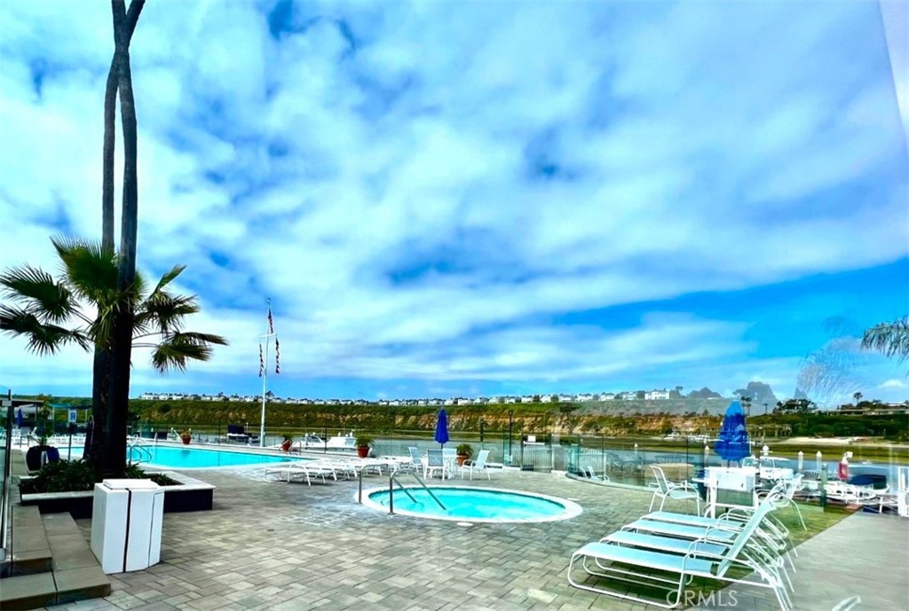 https://media.crmls.org/medias/23c88e42-a2c5-4290-aa64-b515bda580ca.jpg?preset=X-Large