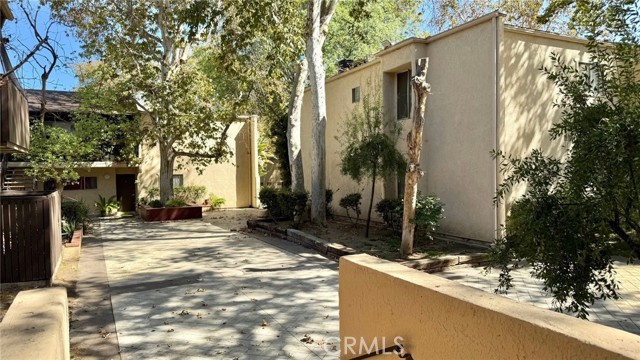 Detail Gallery Image 24 of 37 For 18350 Hatteras, Tarzana,  CA 91356 - 3 Beds | 2 Baths