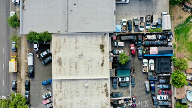 9925 San Fernando Road, Pacoima CA: https://media.crmls.org/medias/23ca49b7-b7bd-4f5c-b41b-cd2302a0826e.jpg