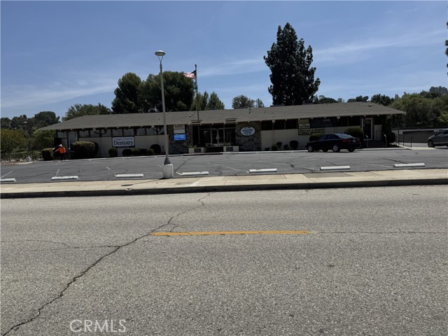 2 Bed Home for Sale in Newhall, California
