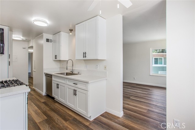 23017 Via Pimiento, Mission Viejo CA: https://media.crmls.org/medias/23caa5b7-0a12-476d-9c9b-5395207b378d.jpg