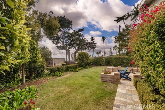 125 Park Place, Pismo Beach CA: https://media.crmls.org/medias/23caf247-c00c-4b80-986c-03e30437dbed.jpg