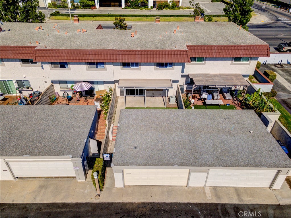 https://media.crmls.org/medias/23cbbda5-91f0-4dc6-90ac-4c8d50698ea5.jpg?preset=X-Large