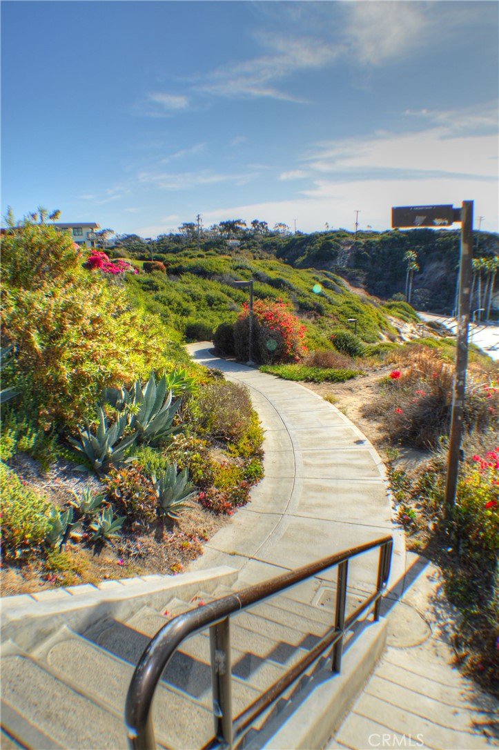 MLS #OC25112494 img 6