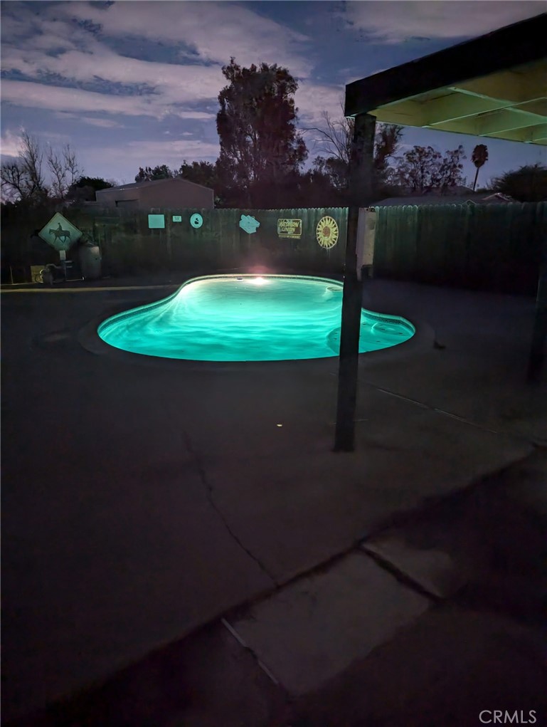 https://media.crmls.org/medias/23cc47de-cce6-4d43-915b-0b0cc1677b8f.jpg?preset=X-Large