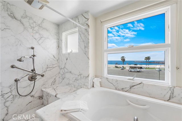 Detail Gallery Image 12 of 30 For 3036 Breakers Dr, Corona Del Mar,  CA 92625 - 3 Beds | 2 Baths