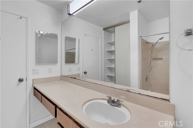 Detail Gallery Image 8 of 23 For 700 W 3rd St #A104,  Santa Ana,  CA 92701 - 1 Beds | 1 Baths