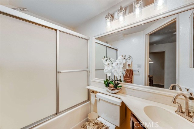 Detail Gallery Image 8 of 29 For 543 E Hazel St #1,  Inglewood,  CA 90302 - 2 Beds | 2 Baths