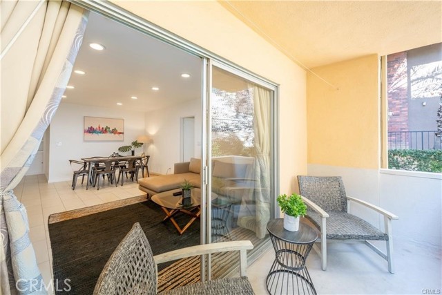Detail Gallery Image 12 of 31 For 1734 N Fuller Ave #109,  Los Angeles,  CA 90046 - 2 Beds | 2 Baths
