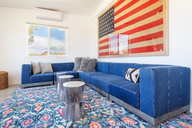 Detail Gallery Image 3 of 36 For 55628 Eureka, Yucca Valley,  CA 92284 - 2 Beds | 1 Baths