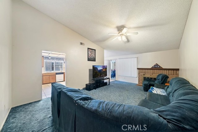Detail Gallery Image 12 of 53 For 6959 Grove, Highland,  CA 92346 - 3 Beds | 2 Baths