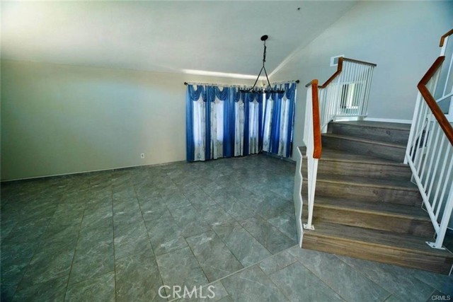 Detail Gallery Image 10 of 26 For 17233 Cerritos St, Fontana,  CA 92336 - 4 Beds | 3 Baths