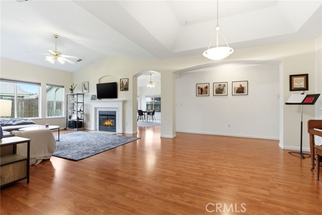 Detail Gallery Image 7 of 41 For 535 Mallard, Lemoore,  CA 93245 - 3 Beds | 2 Baths