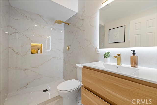 Detail Gallery Image 13 of 28 For 18640 Kimbrough St, Canyon Country,  CA 91351 - 3 Beds | 2 Baths