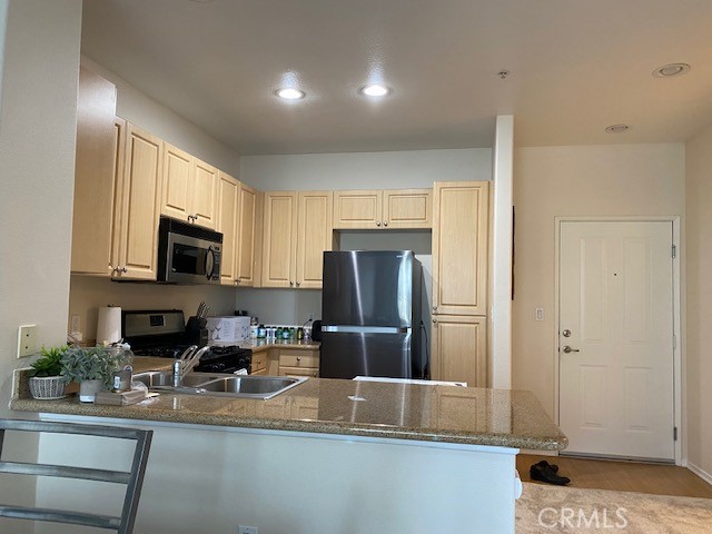 Detail Gallery Image 5 of 15 For 2442 Watermarke Pl, Irvine,  CA 92612 - 1 Beds | 1 Baths