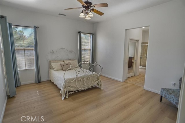 Detail Gallery Image 10 of 35 For 23724 Mahogany Ct, Valencia,  CA 91354 - 2 Beds | 2 Baths