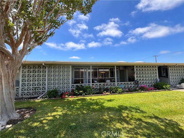 Detail Gallery Image 1 of 1 For 1740 Interlachen Rd 12-39c,  Seal Beach,  CA 90740 - 2 Beds | 1 Baths