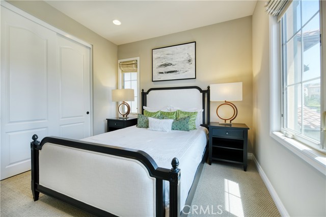 46 Shadybend, Irvine CA: https://media.crmls.org/medias/23d0dd92-ff23-44b3-83ce-f3165212d676.jpg
